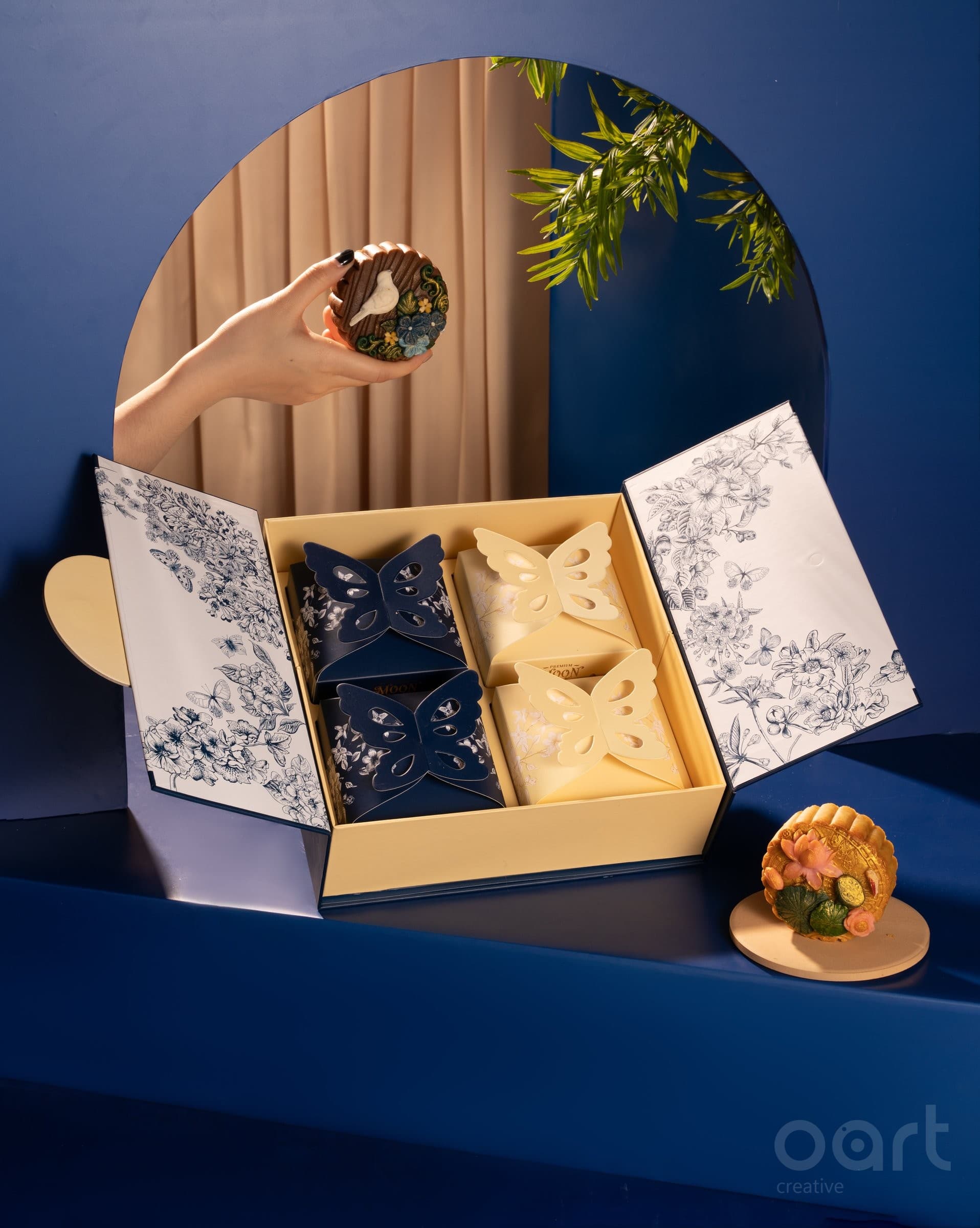 Vi Viet Mooncake — F&B Product Photography (Frame 7)